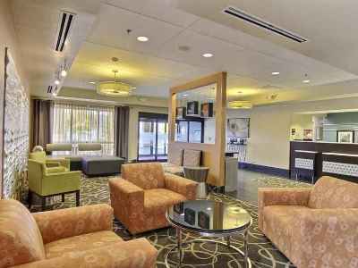 Hampton Hotel